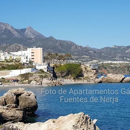Fuentes De *